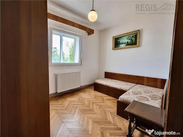 Apartament cu 4 camere decomandat în Sud