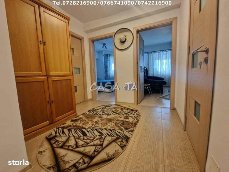 Apartament cu 4 camere decomandat în Central