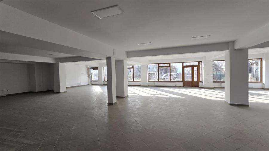 Spațiu comercial, de 757.59997558594 mp, în Burdujeni