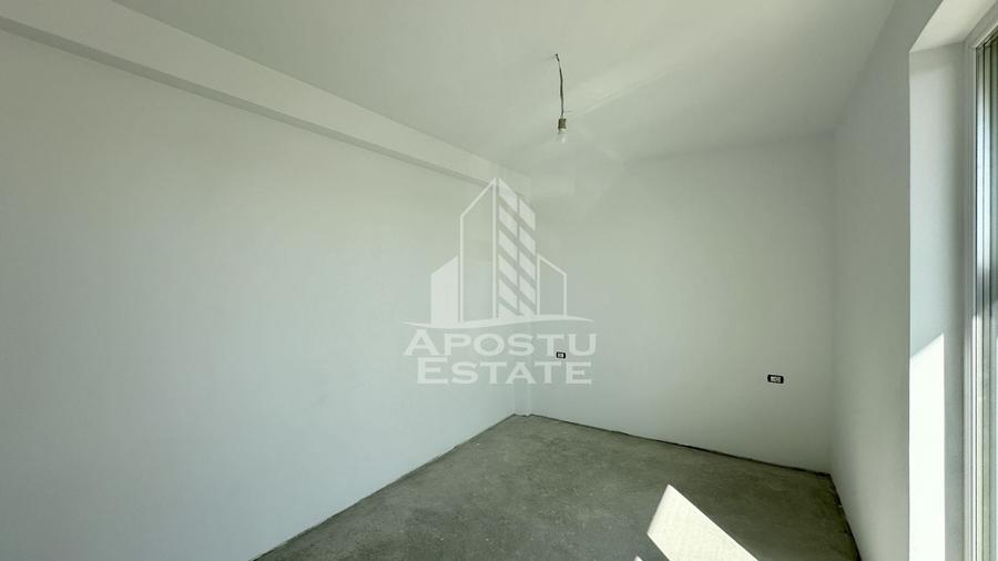 Apartament cu 4 camere decomandat în Dumbrăvița