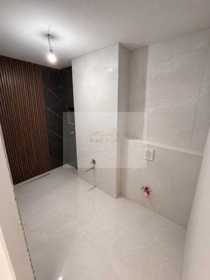Apartament cu 3 camere semidecomandat în Mărăști