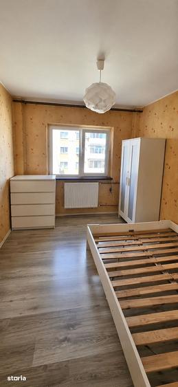 Apartament cu 3 camere decomandat în Militari