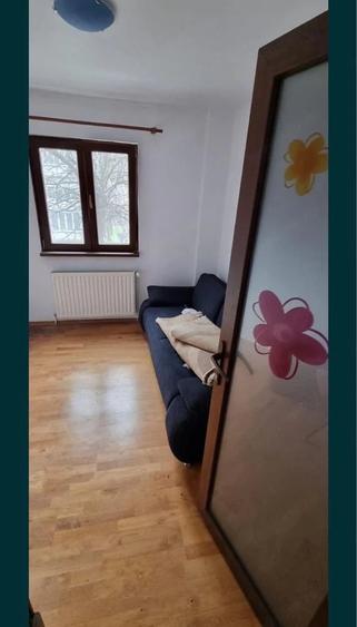 Apartament cu 3 camere semidecomandat în Dacia