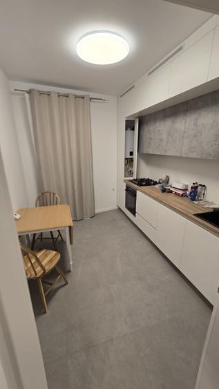 Apartament cu 3 camere decomandat în Runcu
