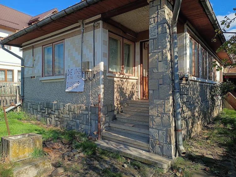 Teren de 2000 mp, în Poiana