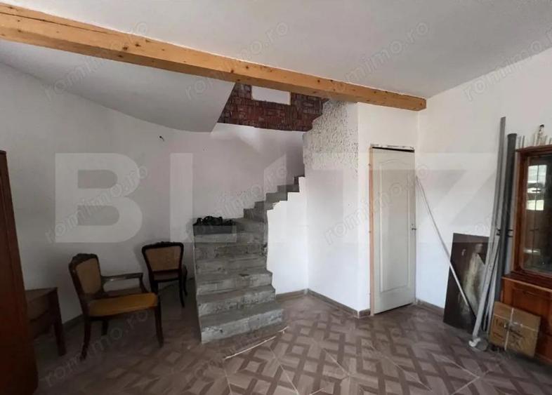 Casă cu 12 camere cu Teren 3730 Mp în Stremț