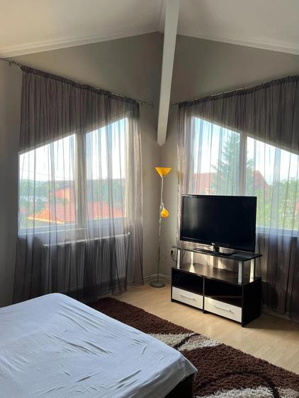 Casă cu 5 camere cu Teren 450 Mp în Sângeorgiu de Mureș