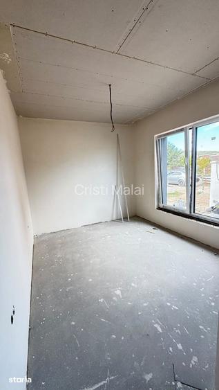 Casă cu 5 camere cu Teren 424 Mp în Cetate