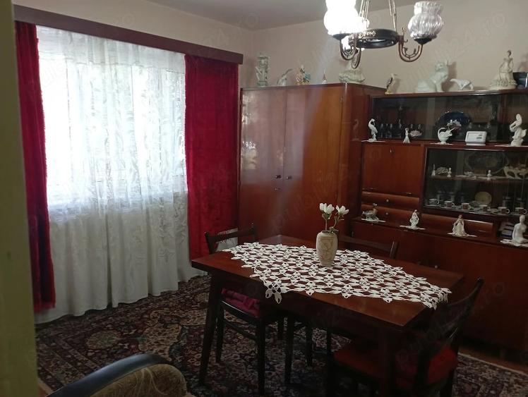 Apartament 2 camere, parter, cu balcon inchis-zona pietei centrale Deva - 2
