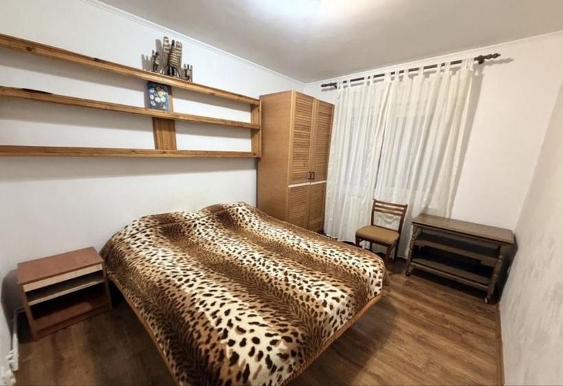 Apartament cu 4 camere decomandat în 1 Mai