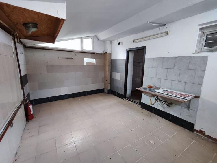 Casă individuală cu 4 camere cu Canalizare în Dâmbovița