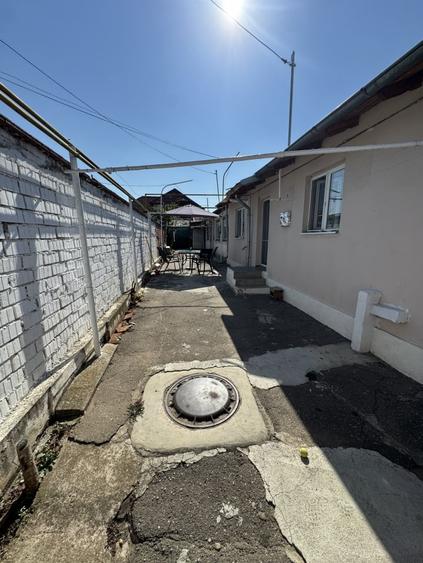 Casă individuală cu 4 camere cu Canalizare în Traian