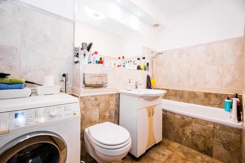 Apartament cu 3 camere decomandat în Girocului