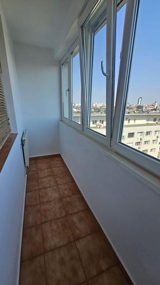 Apartament cu 3 camere decomandat, mobilat în Basarab