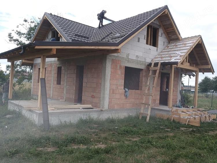 Casă cu 3 camere cu Teren 600 Mp în Dumbrava
