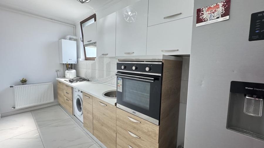 Apartament cu 3 camere decomandat în Bucureștii Noi