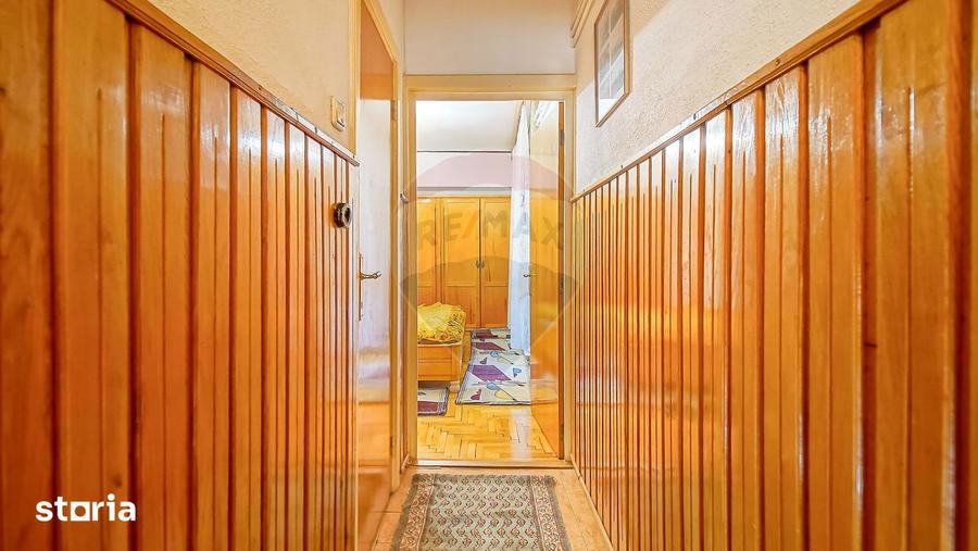Apartament cu 4 camere decomandat, mobilat în Vlahuță