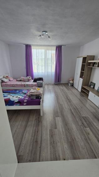 Casă cu 4 camere în Hidiș