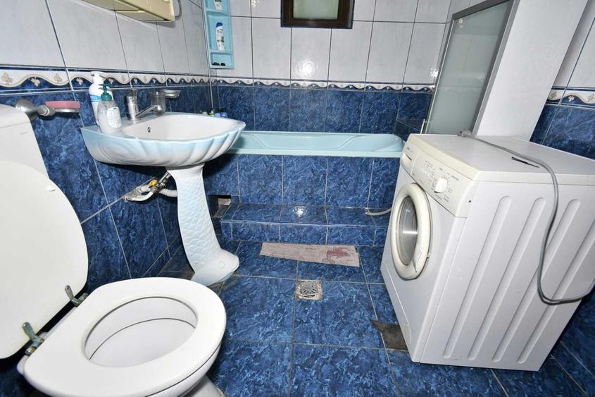 Casă cu 4 camere cu Teren 800 Mp în Leamna de Jos