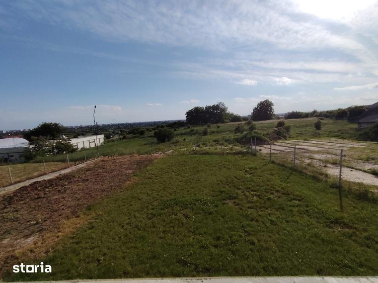 Casă cu 5 camere cu Teren 400 Mp în Central