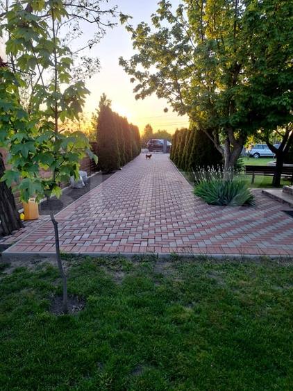 Casă individuală cu 4 camere cu Teren 1400 Mp în Sculeni