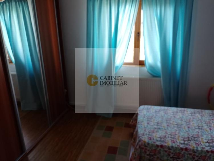 Casă cu 3 camere în Central