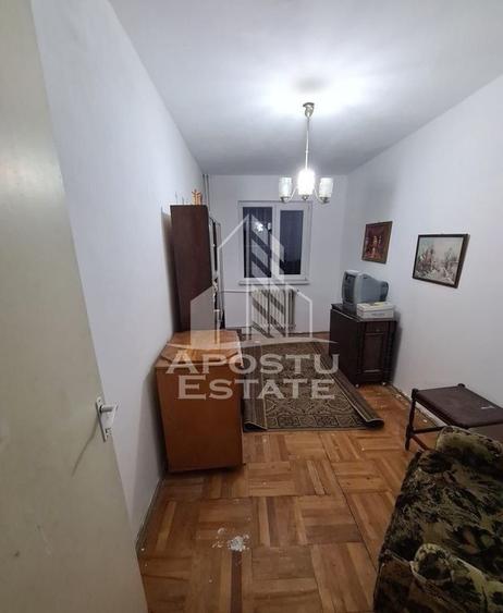 Apartament cu 3 camere semidecomandat, mobilat în Șagului