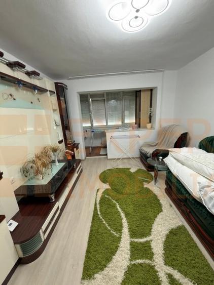 Apartament 2 camere de vânzare în zona CET – etaj intermediar - 1