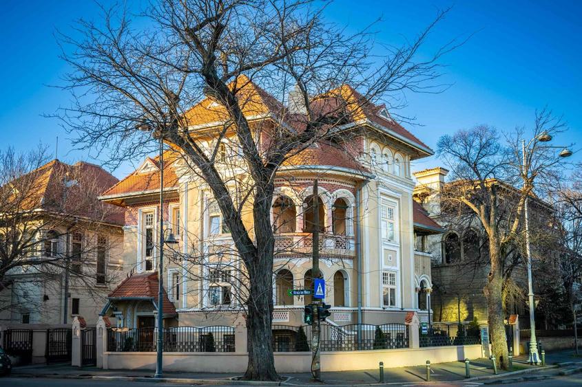 Birou, de 550 mp, în Aviatorilor
