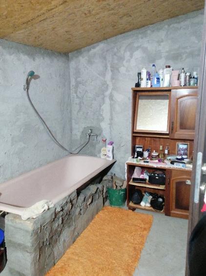 Casă cu 2 camere cu Teren 2000 Mp în Călienii Noi