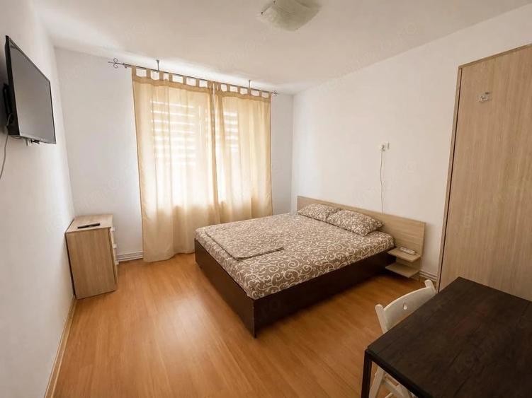Apartament cu 4 camere semidecomandat în Tomis Nord