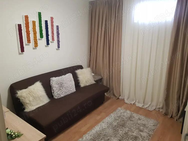 Casă cu 7 camere cu Teren 311 Mp în Central