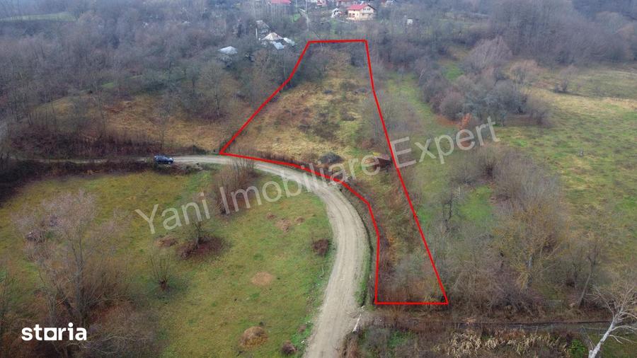 Teren de 3357 mp, în Valea Iașului