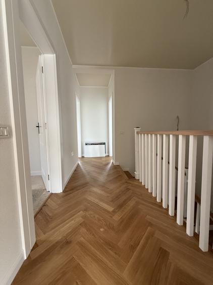 Duplex cu 5 camere cu Canalizare în Giroc