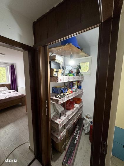 Apartament cu 3 camere în Vitan