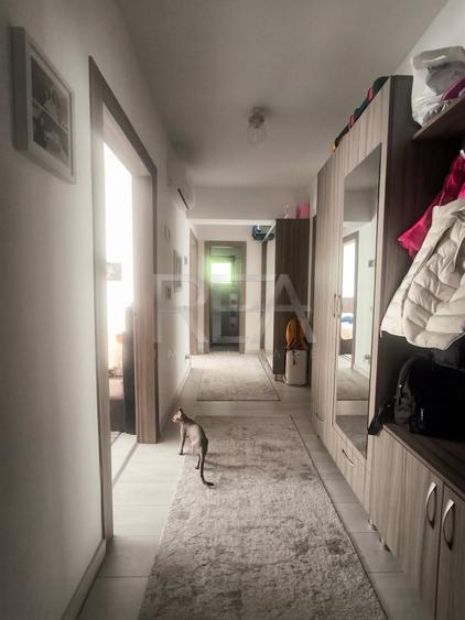 Apartament cu 4 camere decomandat, mobilat în Lujerului