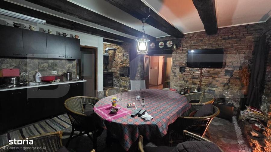 Casă cu 4 camere cu Teren 300 Mp în Central