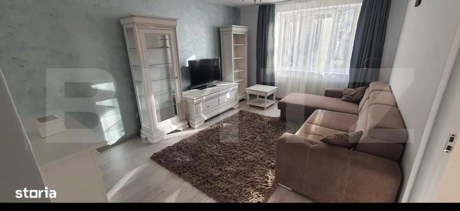 Apartament cu 3 camere semidecomandat în Central
