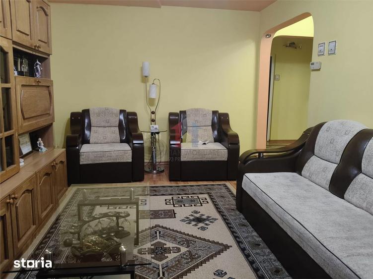 Apartament cu 3 camere în Brăilița