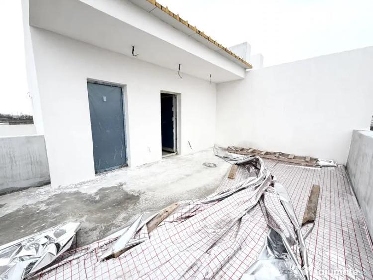 Casă cu 4 camere cu Teren 350 Mp în Giarmata