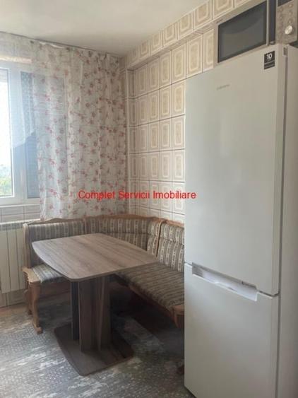 Apartament cu 3 camere în Drumul Taberei