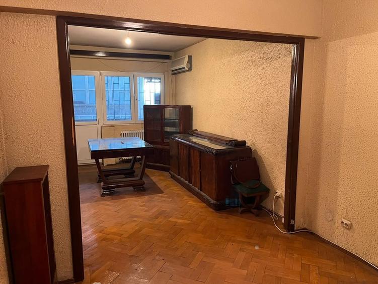 Apartament cu 2 camere nedecomandat în Sala Palatului