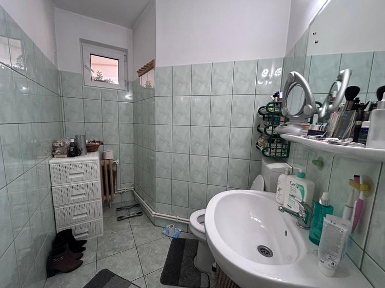 Apartament cu 3 camere decomandat, mobilat în Dorobanți