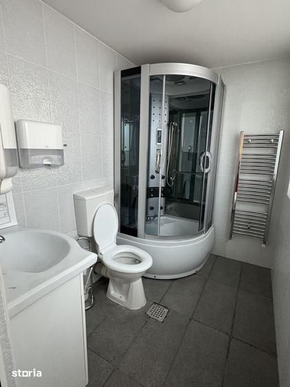 Casă cu 10 camere cu Teren 250 Mp în Crângași