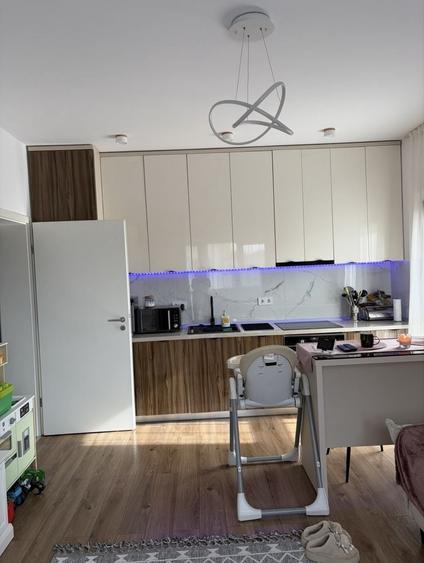 Apartament cu 3 camere decomandat în Sânpetru