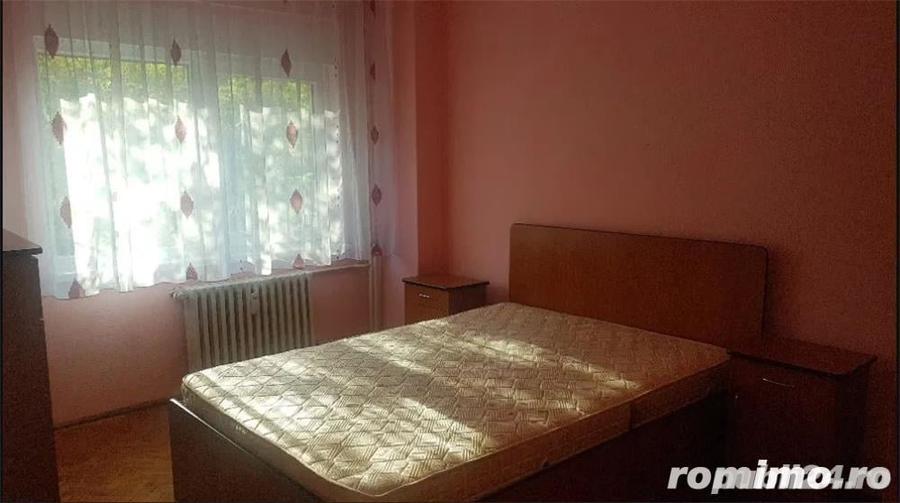 Apartament cu 3 camere decomandat în Dacia