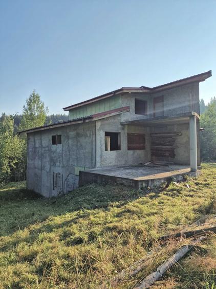 Casă cu 4 camere în Central