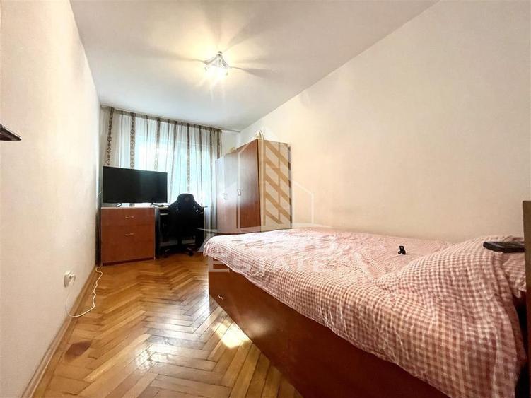 Apartament cu 3 camere semidecomandat în Șagului