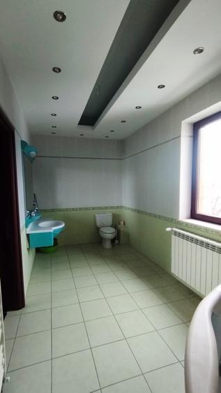 Casă individuală cu 14 camere cu Canalizare în Cernica