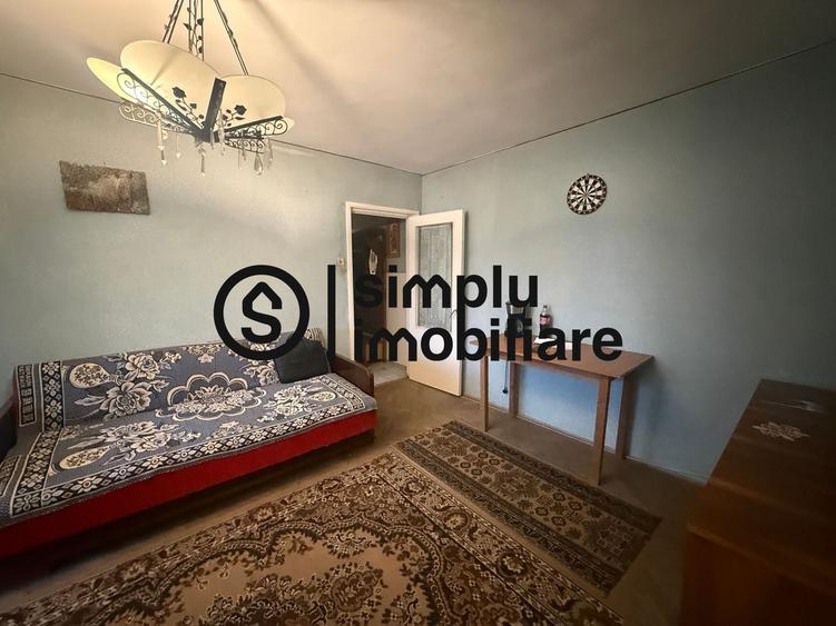 Apartament cu 2 camere semidecomandat, mobilat în Craiovița Nouă